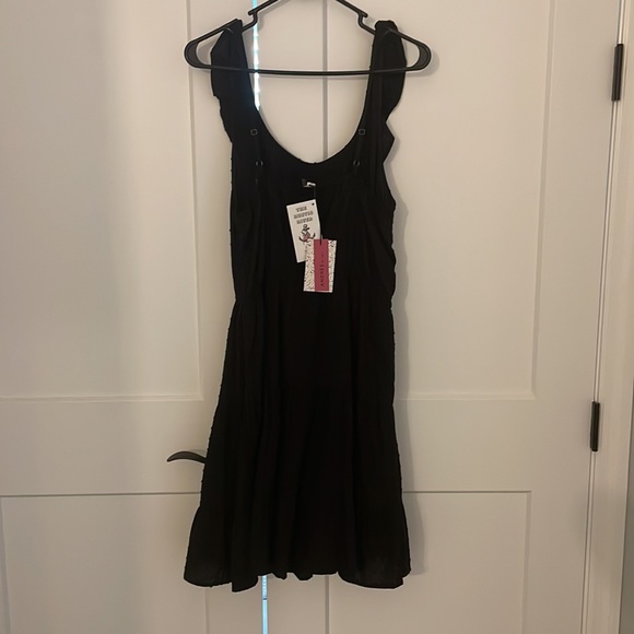 Andree Dress - Picture 2 of 4